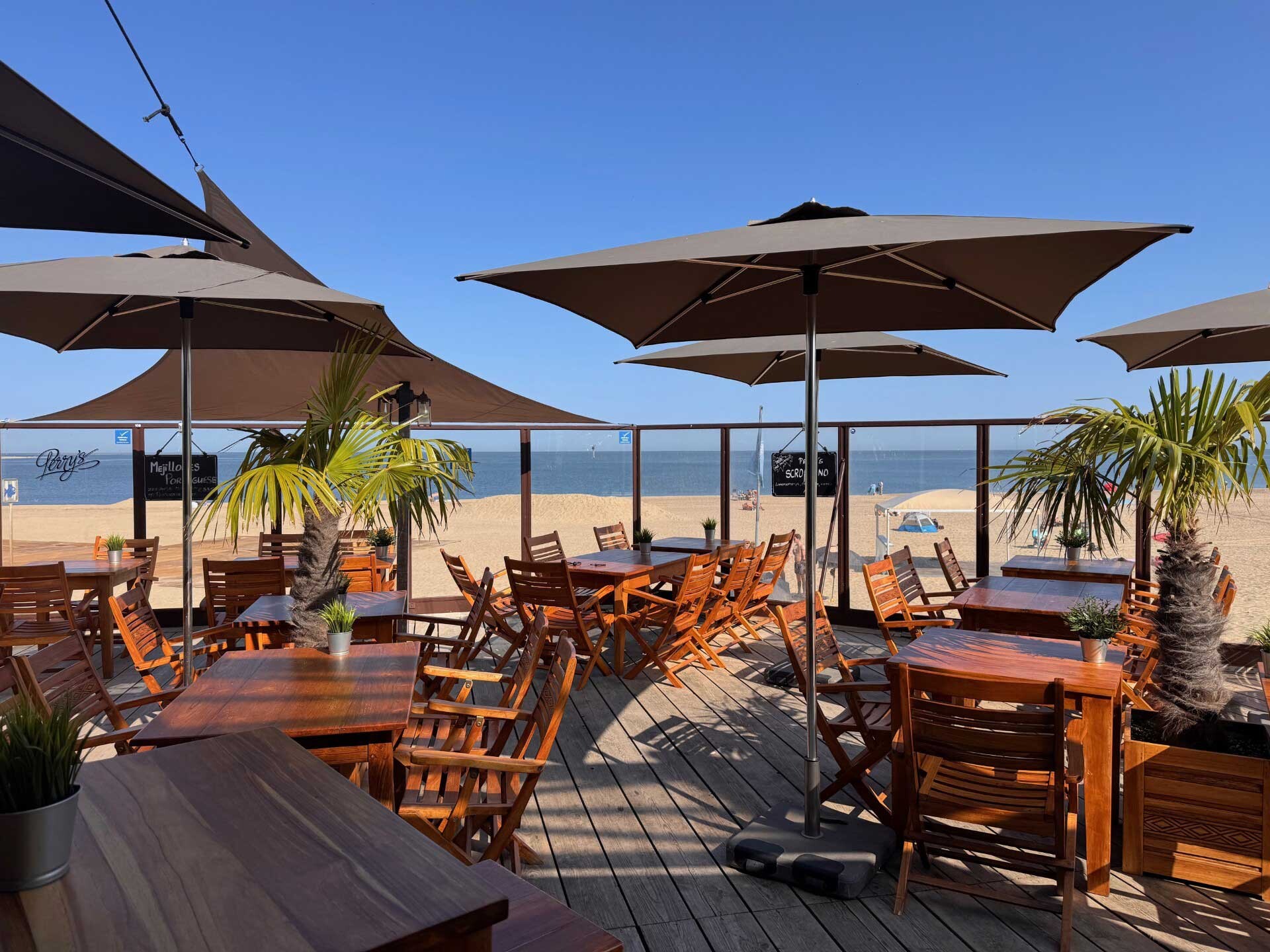 Beachclub perrys 6